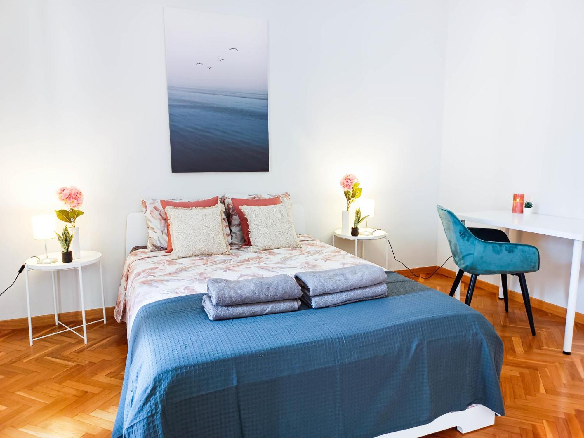 - Pau Claris Hostal Barcelona